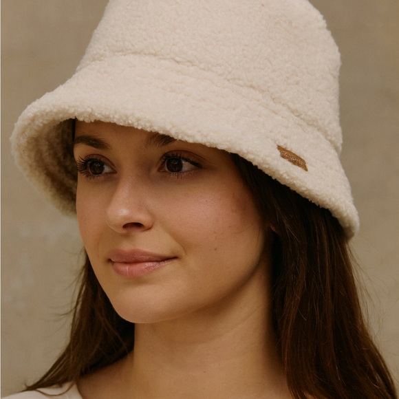 Koolaburra by UGG Sherpa Bucket Hat Cap  / Black & White - Picture 1 of 8